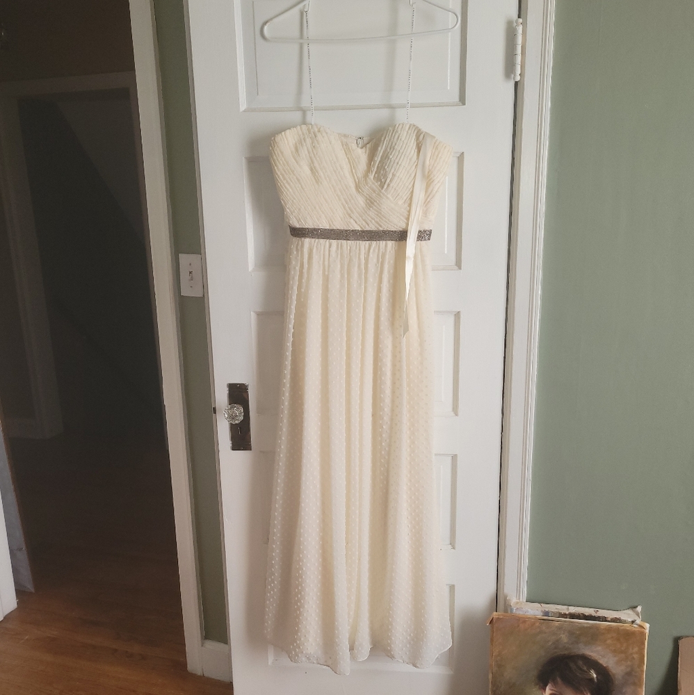 Formal prom or wedding dress